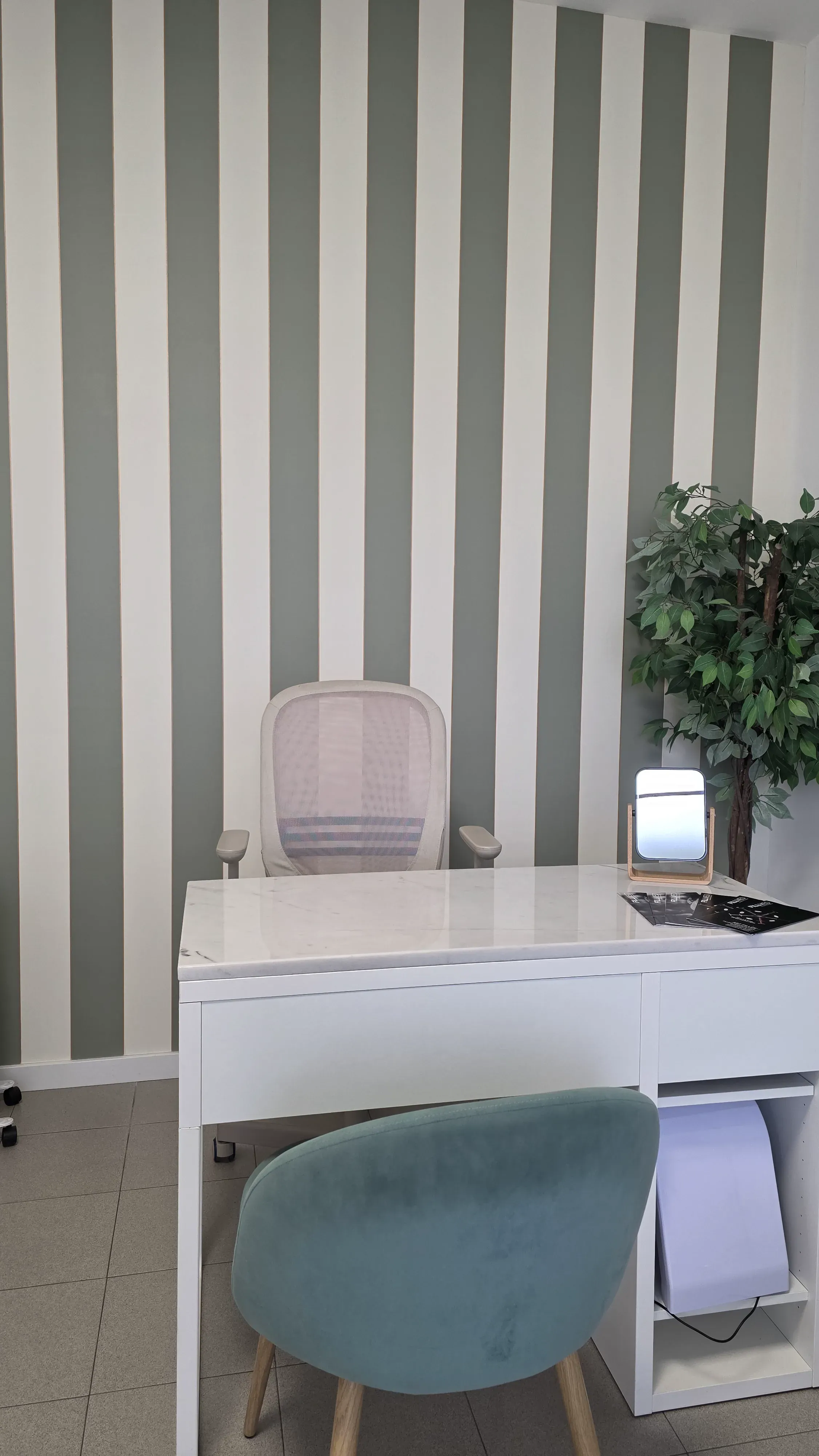 evora consultation desk striped wall